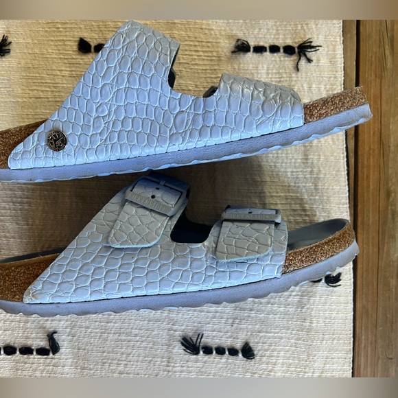 Birkenstock Arizona Rivet Logo In Dusty Blue Leather - Picture 2 of 7